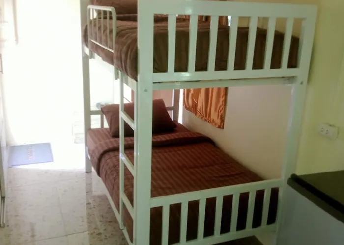 Baan Chaiy Khong บ้านชายคลอง